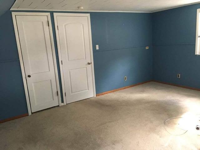 Room For Rent Includes All Walking Distance To Hicksville